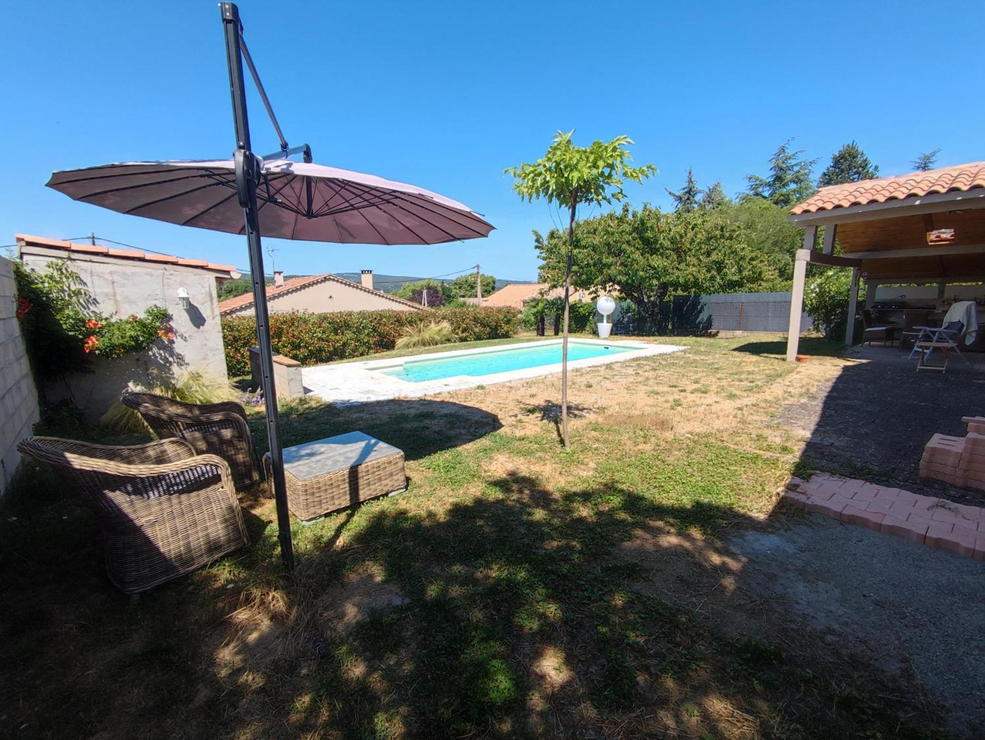 Chambre Au Coeur Du Luberon Bed & Breakfast Céreste Eksteriør bilde